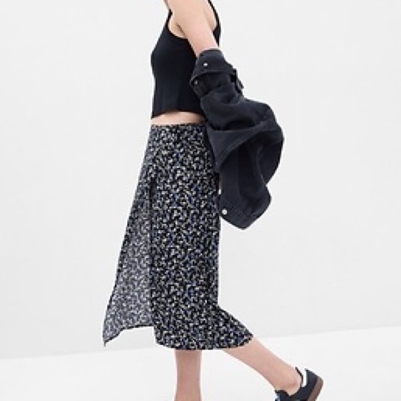 Floral Midi Wrap Skirt - Picture 2 of 3